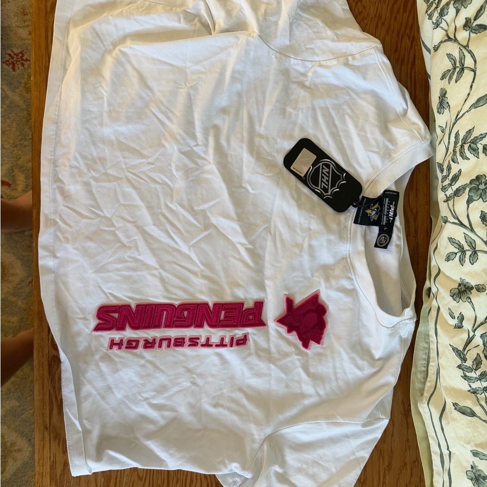 NHL Pittsburgh Penguins White T-Shirt with Pink Logo